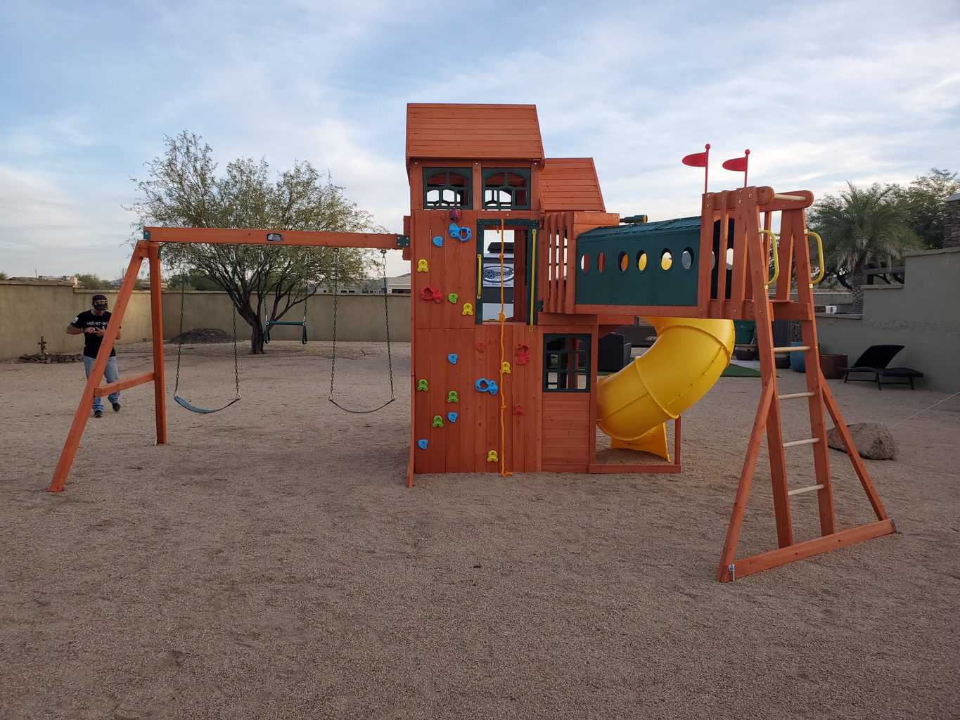 Kidkraft Cedar Summit Hilltop Playcentre 3-10 Years kids outdoor slide/ swing set 